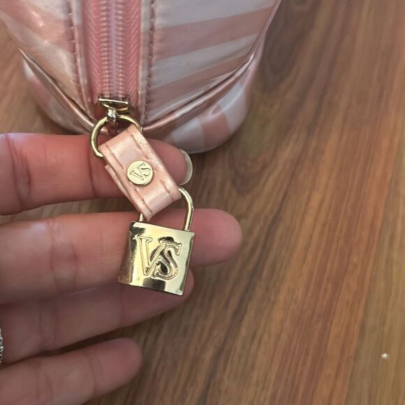 Victoria’s Secret Pink white striped clear makeup case cosmetic case pouch large - Picture 4 of 5